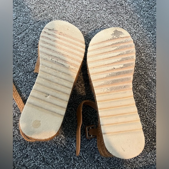 Platform Sandals - Picture 4 of 6